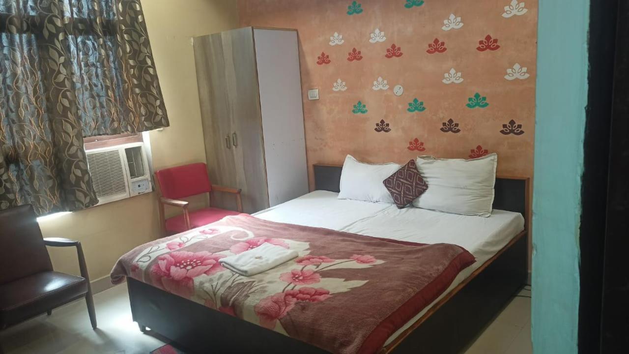 Hotel Shyam Utsav Mirzapur ภายนอก รูปภาพ